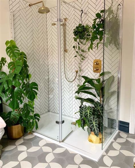 69 Greenery And Flower Decor Ideas For Bathrooms - DigsDigs