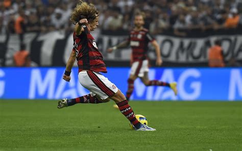 David Luiz lamenta ‘quase gols’ pelo Flamengo: “Está difícil” | Coluna do Fla