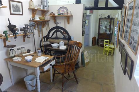 Pictures of Charlbury Museum, Oxfordshire - See Around Britain