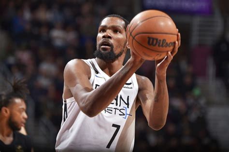 Suns get All-Star Kevin Durant in trade with Nets, reports say