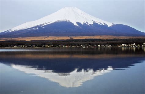 Japan cheers Mount Fuji's World Heritage listing