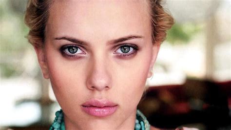 Scarlett Johansson | Celebrity beauty secrets, Beauty secrets, Scarlett ...