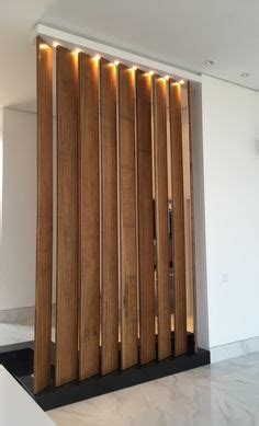 #biombo #divisoria #elementovazado #madeira #wood #hall #iluminacao #light Living Room Design ...