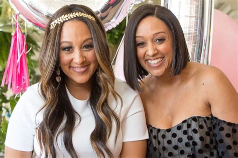 Tia Mowry Cries Over Not Being Able to See Tamera Amid the Coronavirus ...