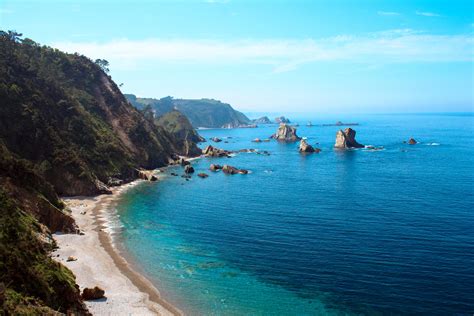 Playa del Silencio, Asturias, Spain [OC] (4272x2848) : r/EarthPorn