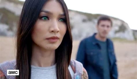 Humans season 2 clip: Mia tells Ed she's a synth | EW.com