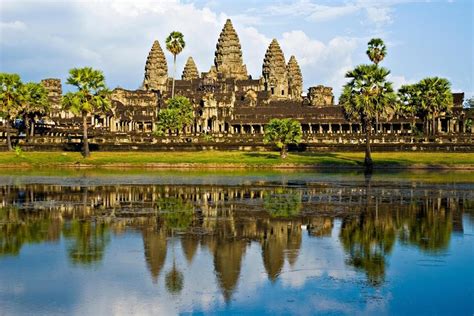 Angkor Wat, Ta Prohm, Bayon, Tonle Sap 3-Day Siem Reap Tour 2023