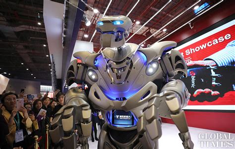 Titan the robot entertains visitors with stunts at CIIE - Global Times