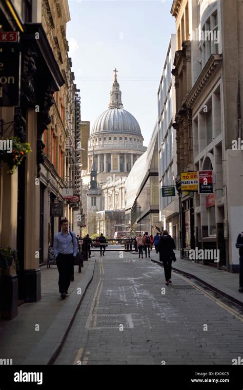 St. Paul's cathedral seen from Watling Street in the City of London Stock Photo - Alamy