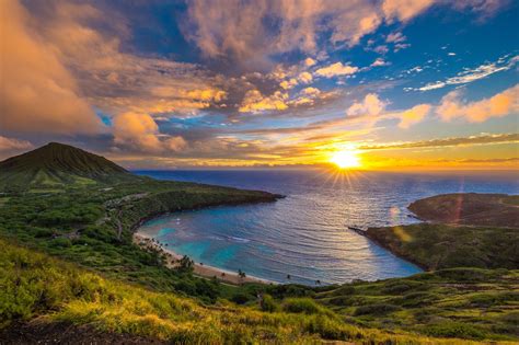 The Most Interesting Facts About Hawaii, the Rainbow State