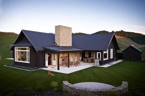 Image result for blaCK BARN HOUSE NZ | Barn style house, Modern barn ...