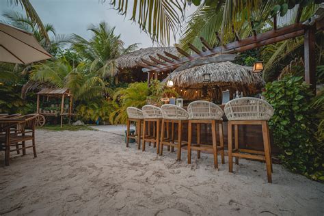 Romantic Overwater and Beach Restaurant — Aruba Ocean Villas