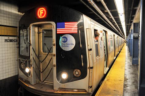 An express F train ‘screws over’ Brooklynites