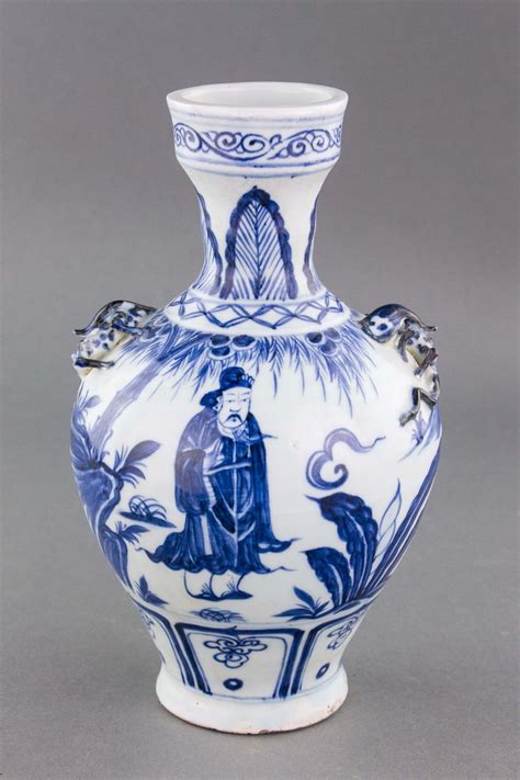 Chinese Ming Style Blue and White Porcelain Vase