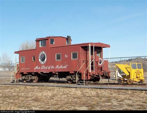 NP 1127 Northern Pacific Railway Caboose at Columbus, Montana by mtrails | Caboose, Great ...