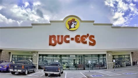 Everything You Need To Know About The World's Largest Buc-Ee's