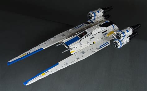 Review-Video zum LEGO Star Wars UCS U-Wing Fighter MOC - Starwarscollector.de