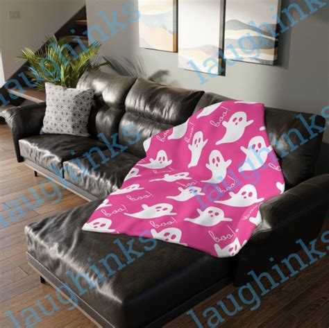 Cursed Pink Ghost Blanket White And Pink Ghost Blanket Tiktok Halloween Blanket Hot Pink Ghost ...