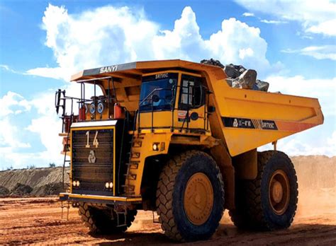 Maquinaria pesada minera: SANY inaugura sede en Perú - Tiempo Minero