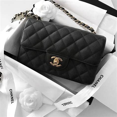 How To Spot Fake CHANEL CLASSIC FLAP BAG - Brands Blogger