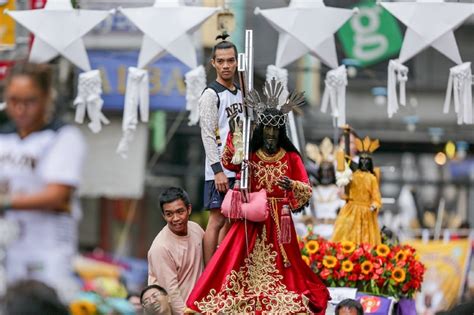 200 Black Nazarene replicas blessed at Quiapo Church | ABS-CBN News