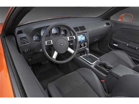 2010 Dodge Challenger: 18 Interior Photos | U.S. News