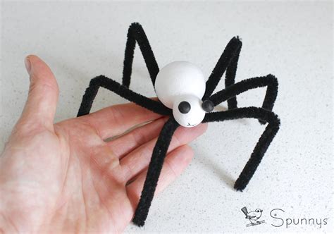 How to make fake pipe cleaner spiders - SPUNNYS DIY Decoration