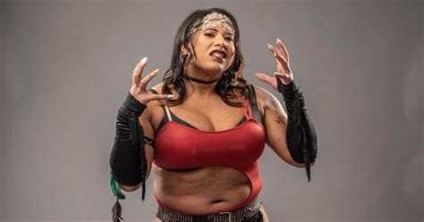 Nyla Rose Apologizes For Controversial Tweet - PWMania - Wrestling News