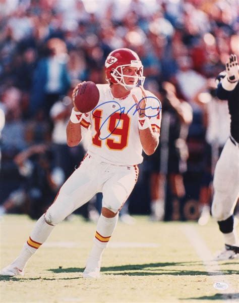 Joe Montana Signed Chiefs 16x20 Photo (JSA COA) | Pristine Auction