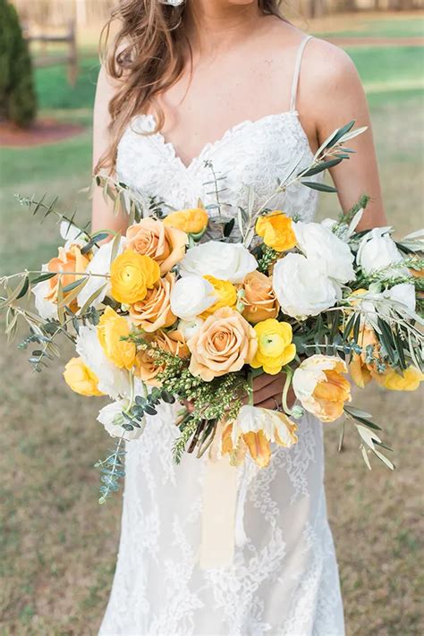 Sweet Love Wedding Inspiration with Yellow and Green | The Perfect ...