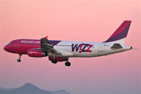 Wizz Air Acquires 15 daily Gatwick slot pairs from Norwegian