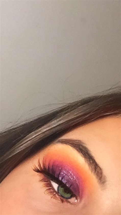 Sunset eye makeup | Trucco, Viola