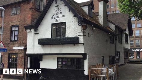 Historical Nottingham pub celebrates 777th birthday - BBC News