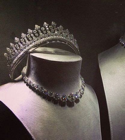 Graff Diamonds Tiara | Graff diamonds, Graff jewelry, Diamond tiara