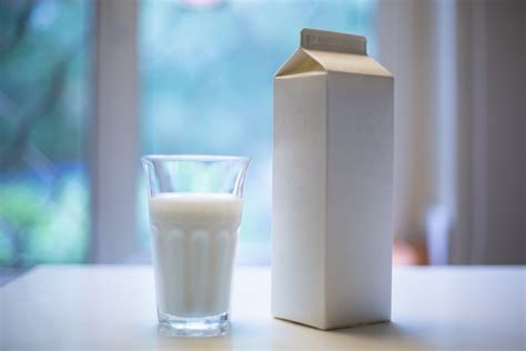 Are milk cartons detracting from freshness? - New Food Magazine