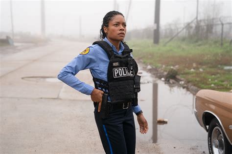 'Black and Blue' review:A rookie police officer is caught between her fellow cops and her ...