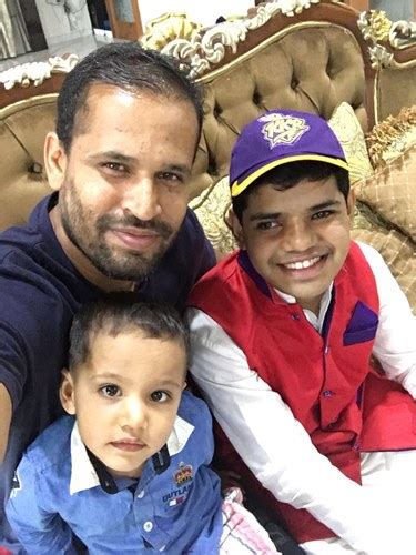 Yusuf and Irfan Pathan spend some quality family time