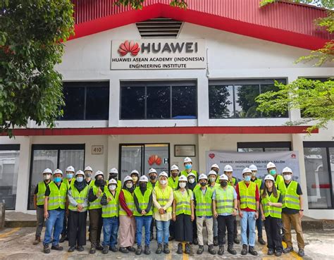 Target Cetak 100 Ribu Talenta Digital Segera Terwujud, Huawei Terus ...