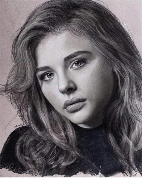 Happy Tuesday! How about a little @chloegmoretz to brighten your day? I have drawn Chloe several ...