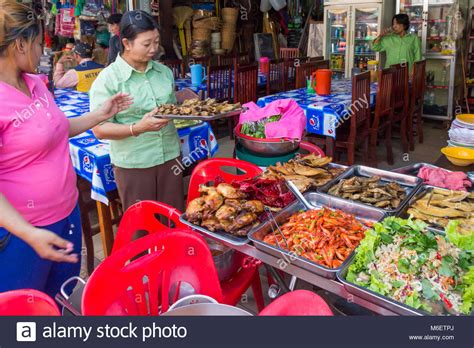 Hawker stall food -Fotos und -Bildmaterial in hoher Auflösung – Alamy
