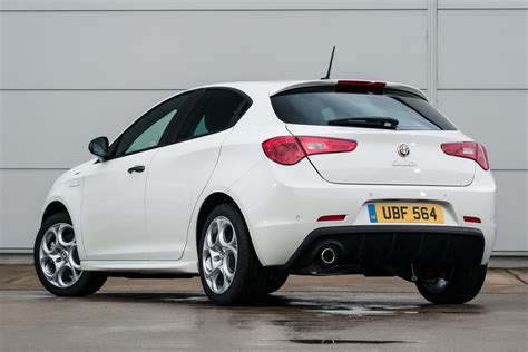 Alfa Romeo Giulietta Sprint Launched in the UK, Priced From £20,490 | Carscoops