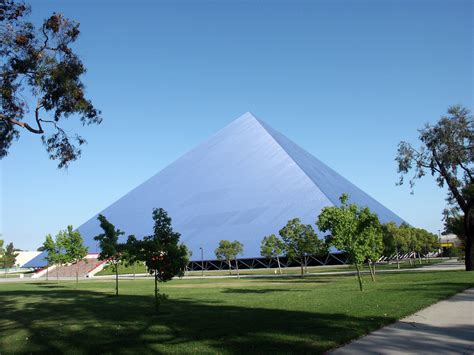 Gallery of 6 Modern Pyramids that Show Timeless Geometry is Here to Stay - 14