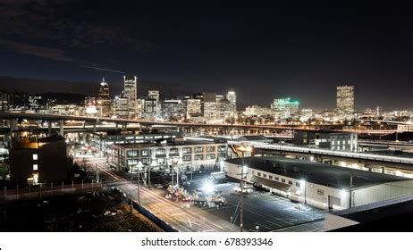 Portland Oregon Skyline Night Downtown Urban Stock Photo 678393346 ...