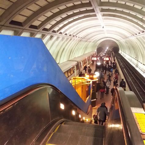 Robert Dyer @ Bethesda Row: BETHESDA METRO MEZZANINE ESCALATOR OUT FOR REPAIRS (PHOTOS)