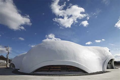 HOTO FUDO Japan: Yamanashi Building - e-architect