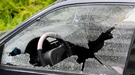 How to Take Care of a Broken Car Window - London Car Windscreen