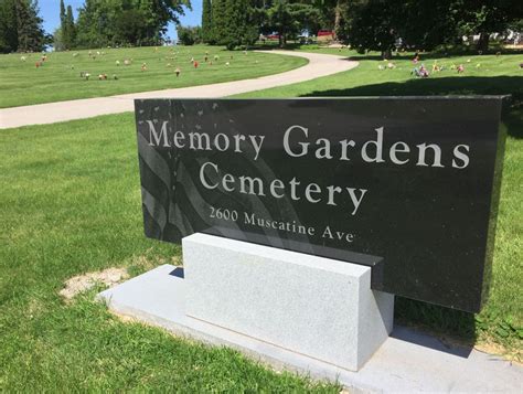 Memory Gardens Cemetery in Iowa City, Iowa - Find a Grave Cemetery