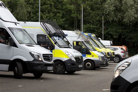 HMP The Mount - Riot police descend on prison as inmates ’take control of TWO WINGS’ | UK | News ...