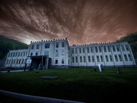 The Haunted Brushy Mountain State Penitentiary, Tennessee - Amy's Crypt