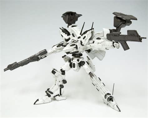 Kotobukiya 1/72 White Glint kit from Armored Core 4 - The Toyark - News